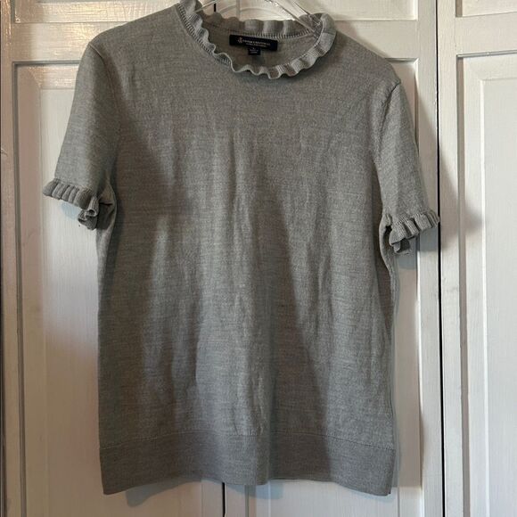 Brooks Brothers Light Gray Merino Sweater with Ruffle edging - Size L - Picture 6 of 7